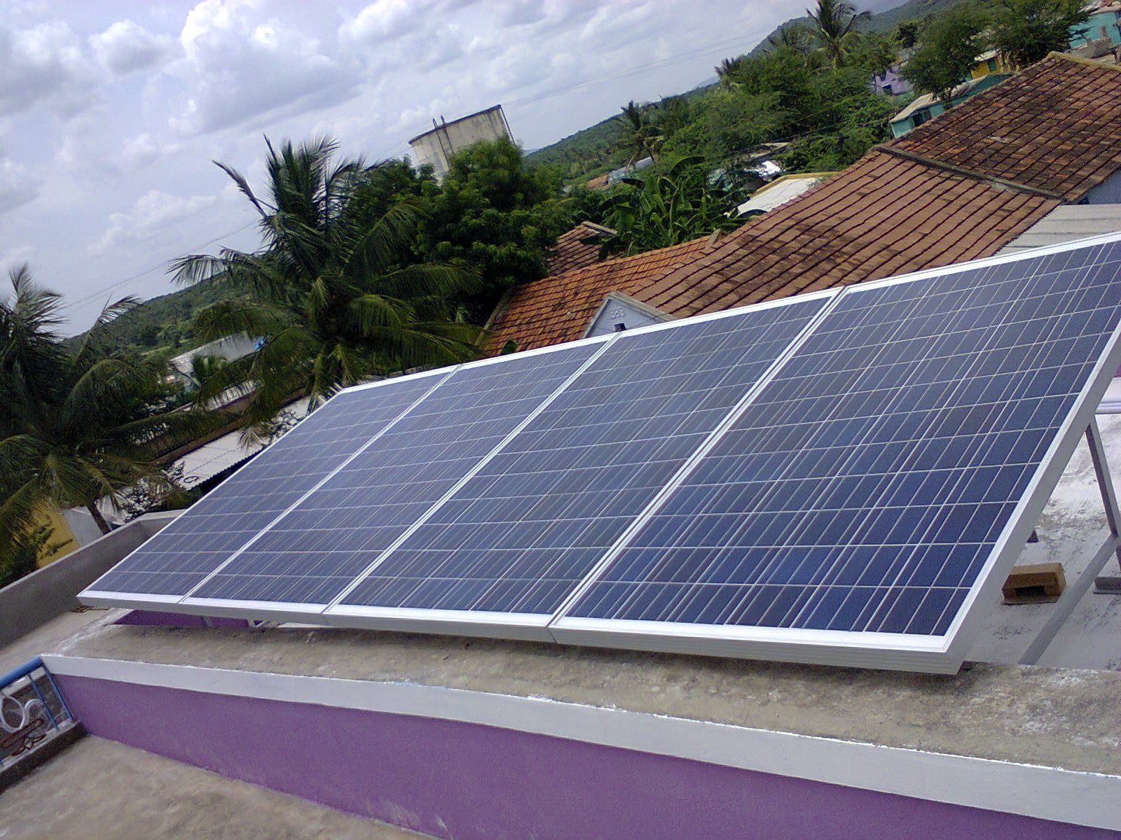 Waaree 330W